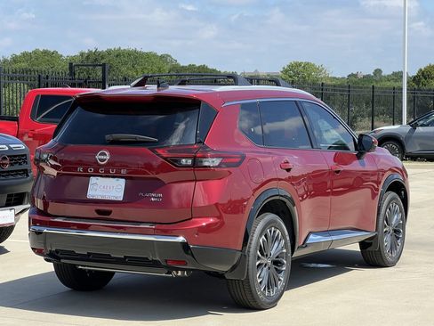 New 2026 Nissan Rogue Platinum AWD/4WD image 4