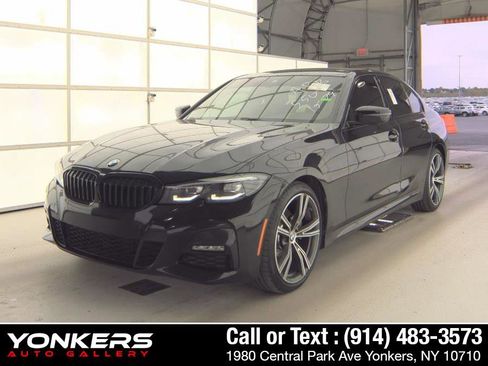 Used 2022 BMW 330i xDrive Sedan w/ M Sport Package AWD/4WD image 2