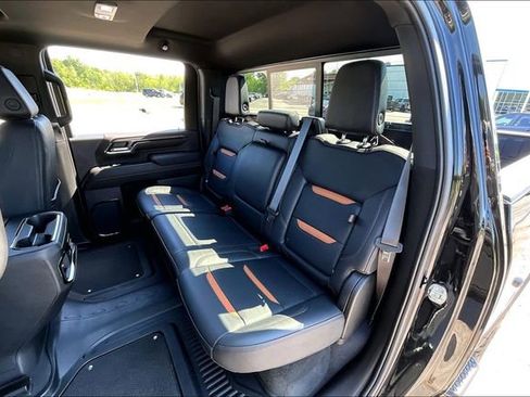 Used 2024 GMC Sierra 2500 AT4 w/ AT4 Premium Plus Package AWD/4WD image 23