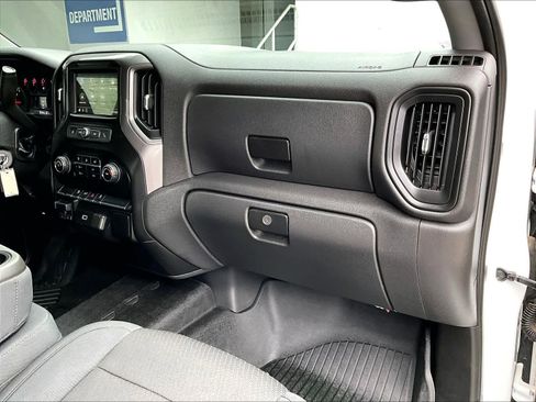 Used 2019 Chevrolet Silverado 1500 Custom Trail Boss w/ Custom Convenience Package AWD/4WD image 13