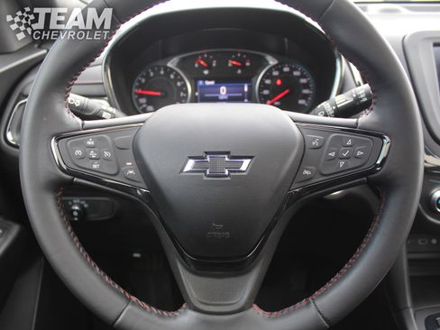 Certified 2022 Chevrolet Equinox RS w/ LPO, Floor Liner Package image 14