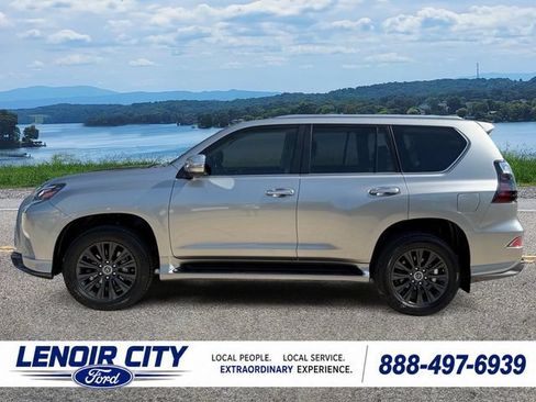 Used 2023 Lexus GX 460 Luxury w/ Sport Design Package AWD/4WD image 6