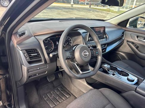 Used 2023 Nissan Rogue SV image 46