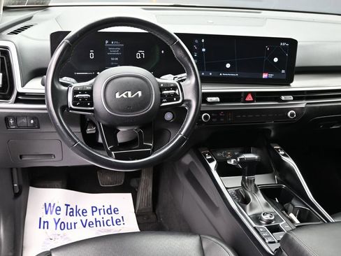 Used 2024 Kia Sorento S image 33