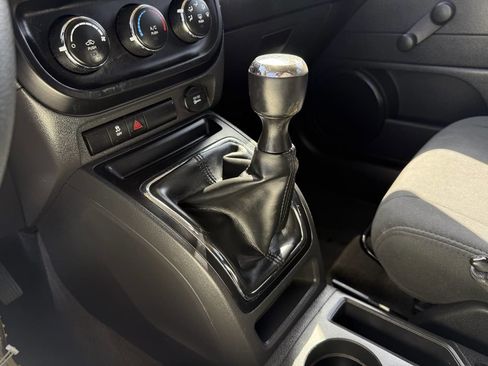 Used 2016 Jeep Patriot Sport image 22