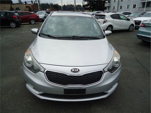 Used 2016 Kia Forte EX w/ EX Premium Package image 2