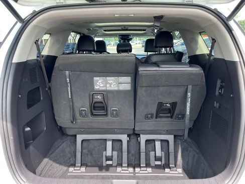 Certified 2024 Kia Carnival SX Prestige FWD image 26