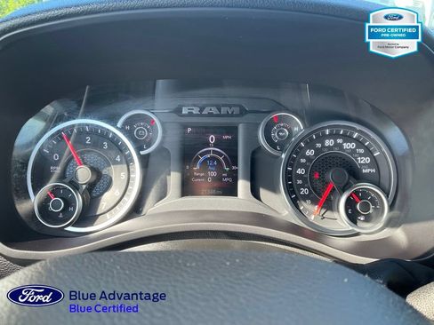 Used 2025 RAM 2500 Big Horn AWD/4WD image 10