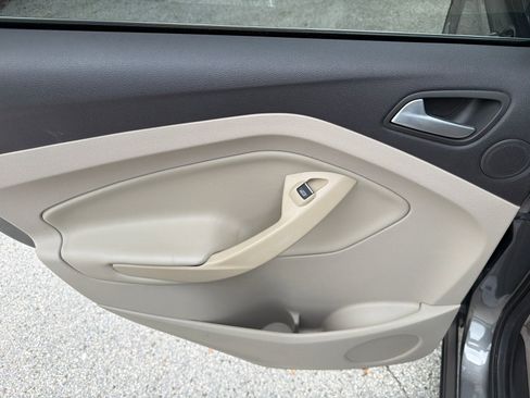 Used 2014 Ford Escape Titanium FWD image 35