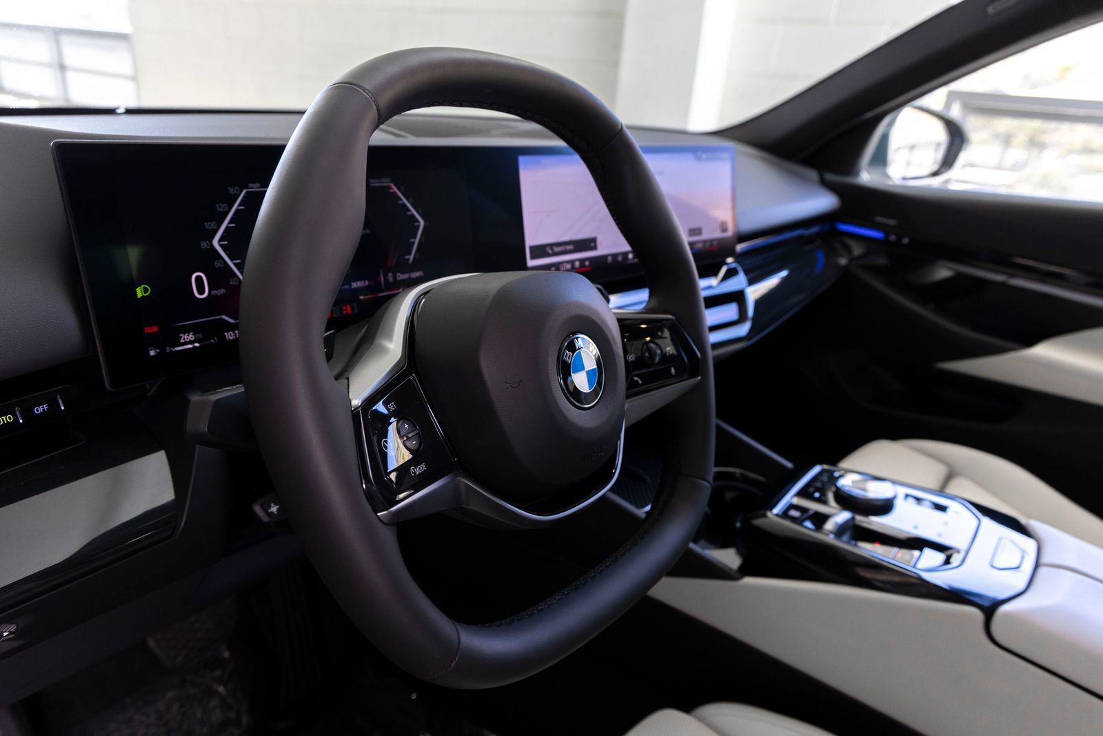 Certified 2024 BMW 530i w/ Convenience Package RWD image 17