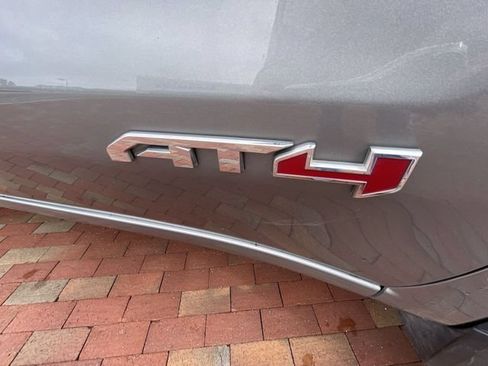 Used 2025 GMC Sierra 1500 AT4 w/ AT4 Preferred Package AWD/4WD image 37