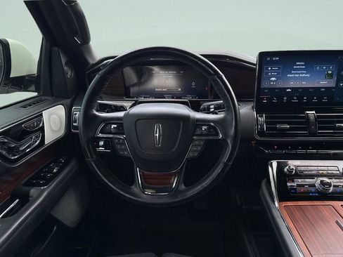Certified 2024 Lincoln Navigator L Reserve AWD/4WD image 40