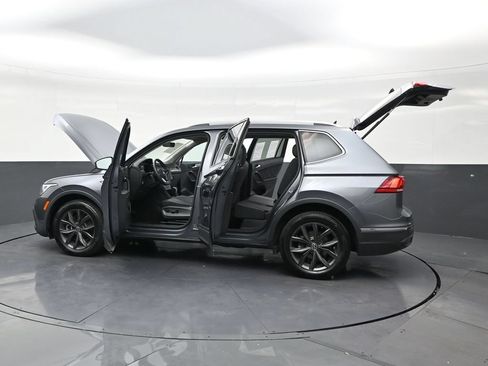Used 2024 Volkswagen Tiguan SE FWD image 27