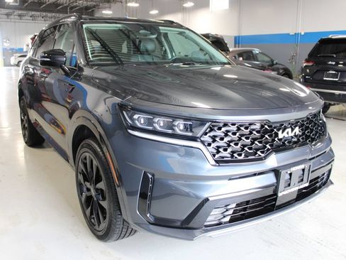 Used 2023 Kia Sorento SX AWD/4WD image 3