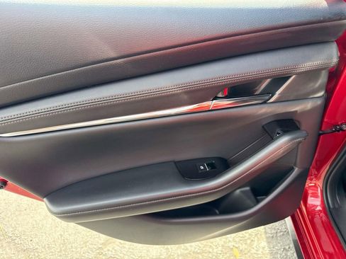 Used 2026 MAZDA MAZDA3 Hatchback w/Premium Plus Pkg image 9