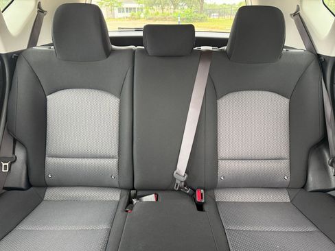 Used 2025 Kia Soul LX w/ LX Technology Package FWD image 38