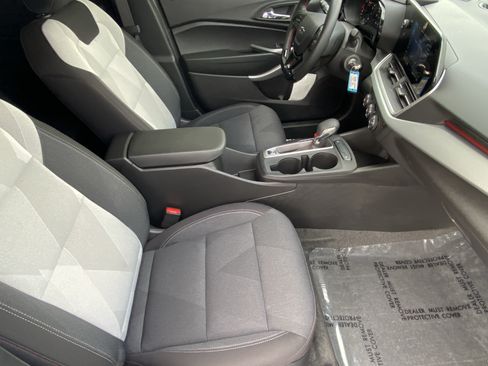 Used 2026 Chevrolet Trax RS w/ Driver Confidence Package FWD image 9