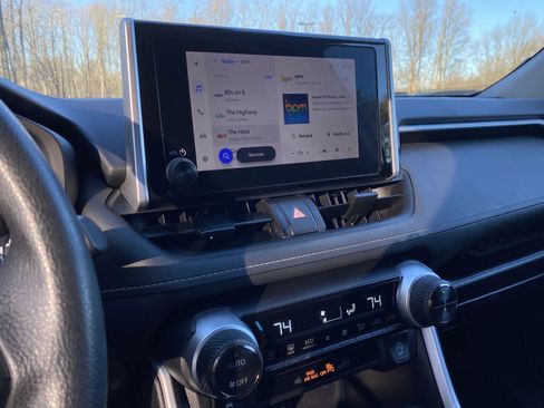 Used 2024 Toyota RAV4 XLE image 34