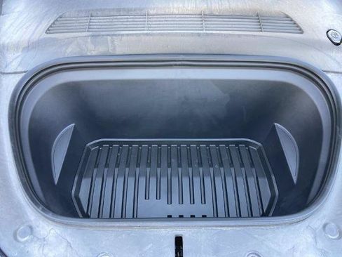 Used 2023 Tesla Model Y Performance AWD/4WD image 21