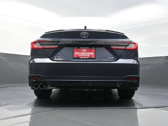 Used 2026 Toyota Camry XSE FWD image 35