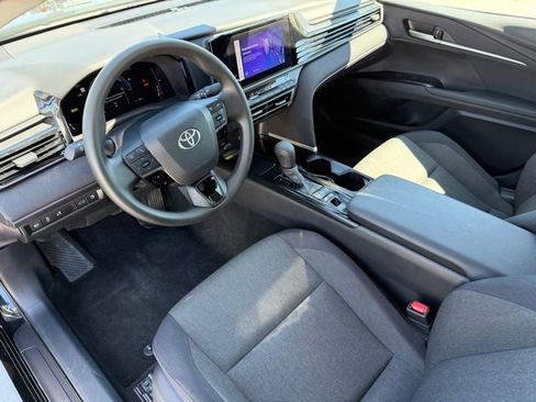 Used 2025 Toyota Camry LE image 11