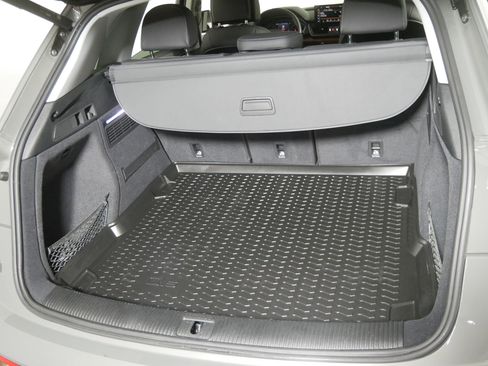 Used 2023 Audi Q5 2.0T Premium w/ Convenience Package image 18