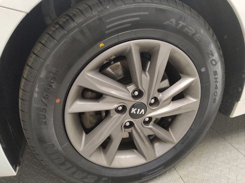Used 2020 Kia Optima LX FWD image 30