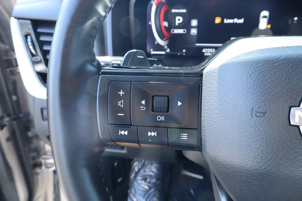 Used 2025 Nissan Rogue SL w/ SL Premium Package AWD/4WD image 18