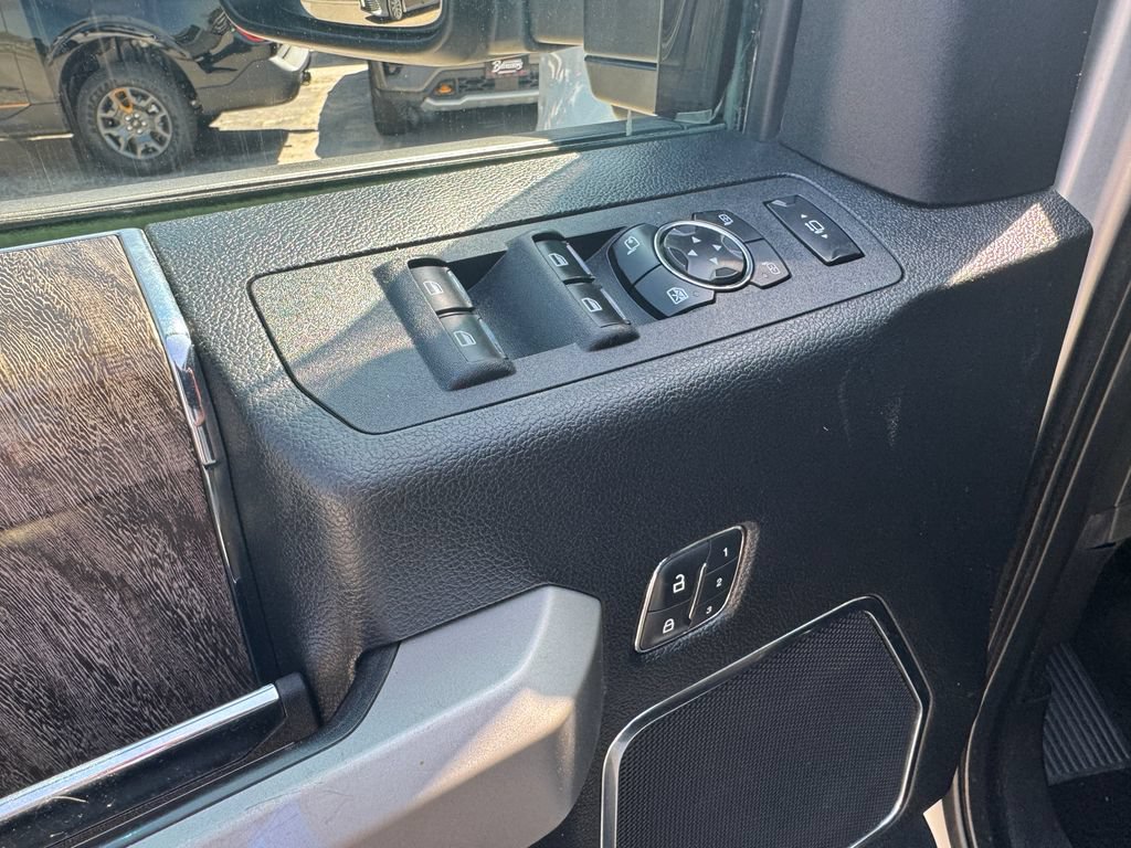 Used 2019 Ford F350 Lariat w/ Lariat Ultimate Package AWD/4WD image 23