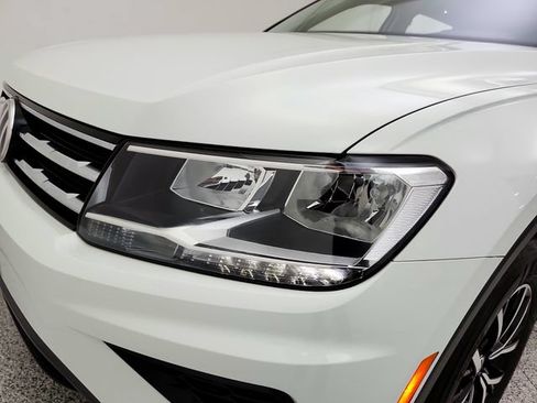 Used 2021 Volkswagen Tiguan SE w/ Panoramic Sunroof Package AWD/4WD image 27