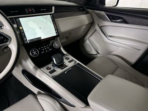 Used 2021 Jaguar F-PACE S AWD/4WD image 36