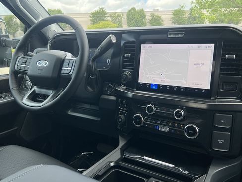 New 2026 Ford F250 Lariat AWD/4WD image 3