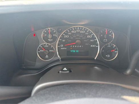Used 2024 Chevrolet Express 2500 Full-size Cargo Van w/ Driver Convenience Package image 21