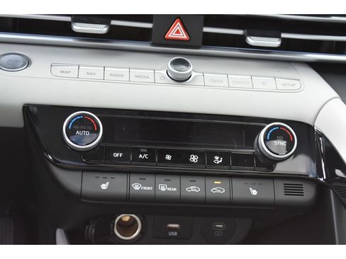 New 2026 Hyundai Elantra Limited FWD image 23
