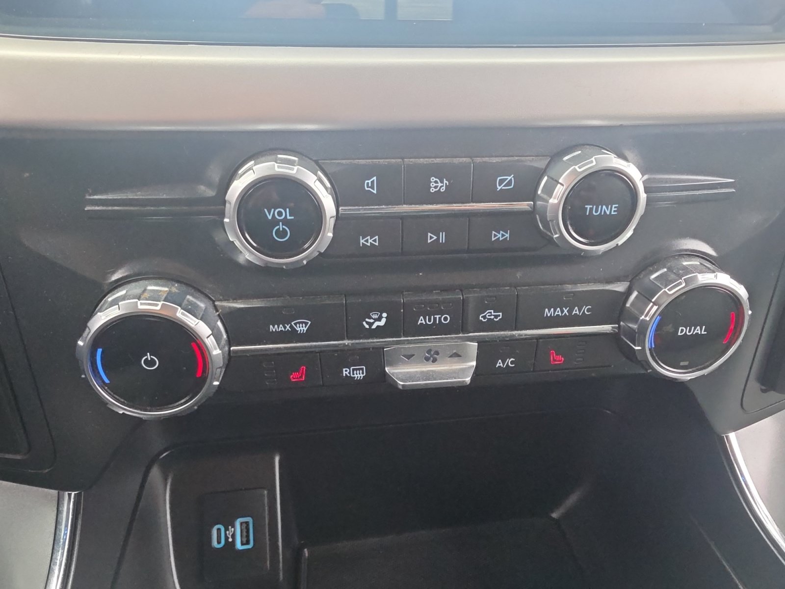 Used 2022 Ford F150 XLT w/ Equipment Group 302A High RWD image 21