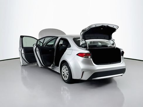 Used 2020 Toyota Corolla LE FWD image 17