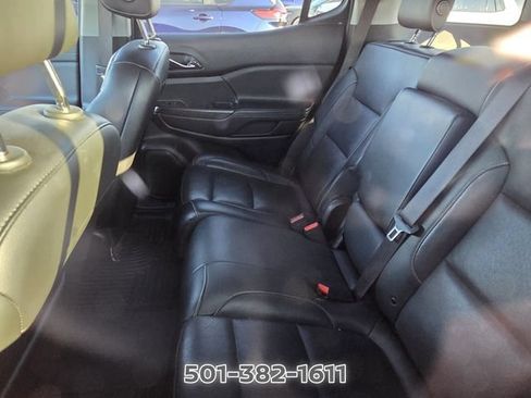 Used 2019 GMC Acadia SLT FWD image 10