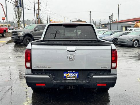 Used 2018 Honda Ridgeline Sport image 6