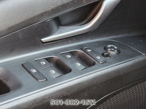 Used 2023 Hyundai Elantra Limited w/ Winter Weather Package FWD image 32