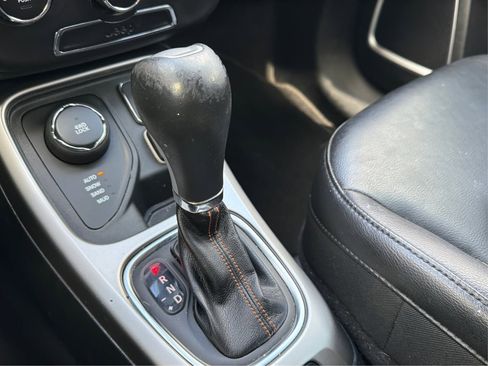 Used 2018 Jeep Compass Latitude AWD/4WD image 20