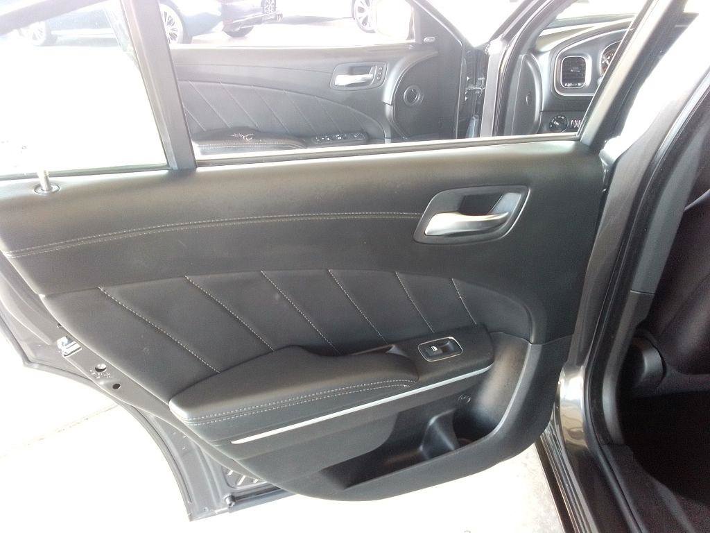 Used 2022 Dodge Charger SXT w/ Plus Group RWD image 17