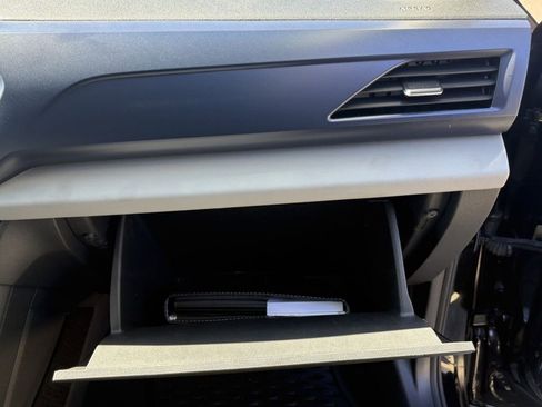 Used 2022 Volkswagen Taos SE image 31