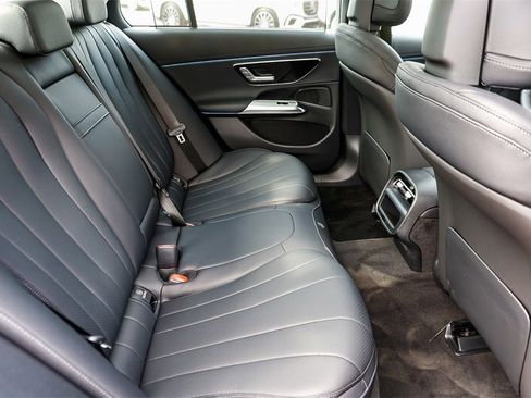 New 2026 Mercedes-Benz E 350 4MATIC Sedan image 18