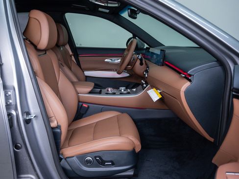 New 2026 Genesis GV70 2.5T Advanced image 11