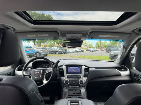Used 2017 GMC Yukon XL SLT w/ Premium Edition AWD/4WD image 36