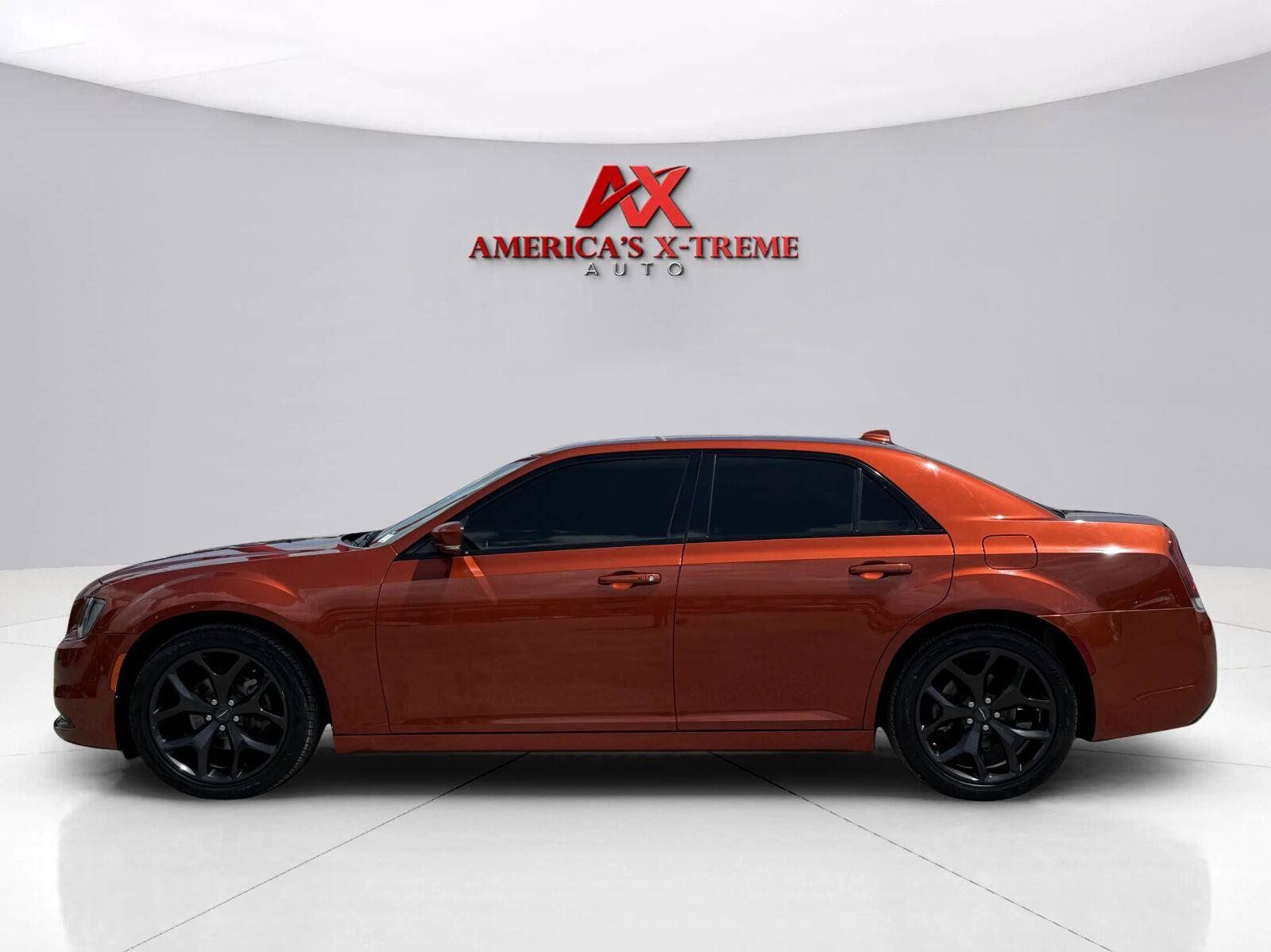 Used 2021 Chrysler 300 S RWD image 2