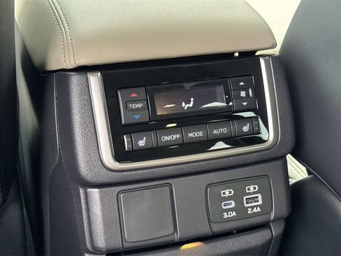 New 2026 Subaru Ascent Limited image 16