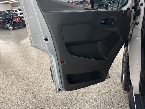 Used 2020 Ford Transit 250 Medium Roof image 10