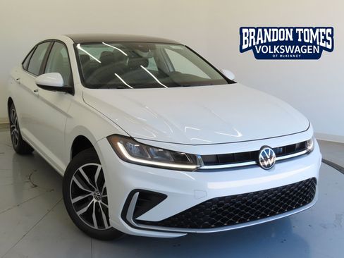 New 2025 Volkswagen Jetta SE image 1