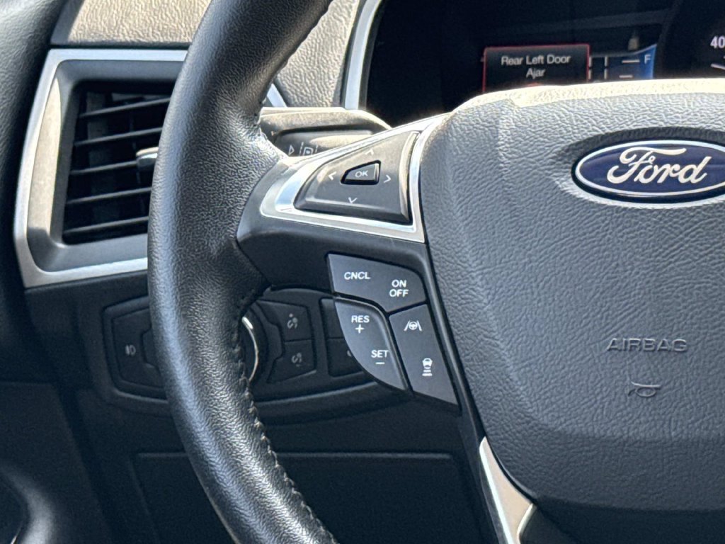 Used 2020 Ford Edge SEL w/ Convenience Package FWD image 16
